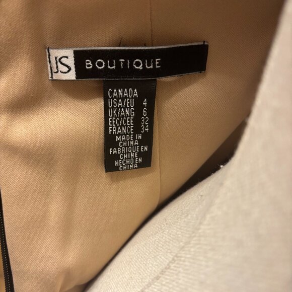 JS Boutique Elegant Black Evening Gown - Picture 7 of 7